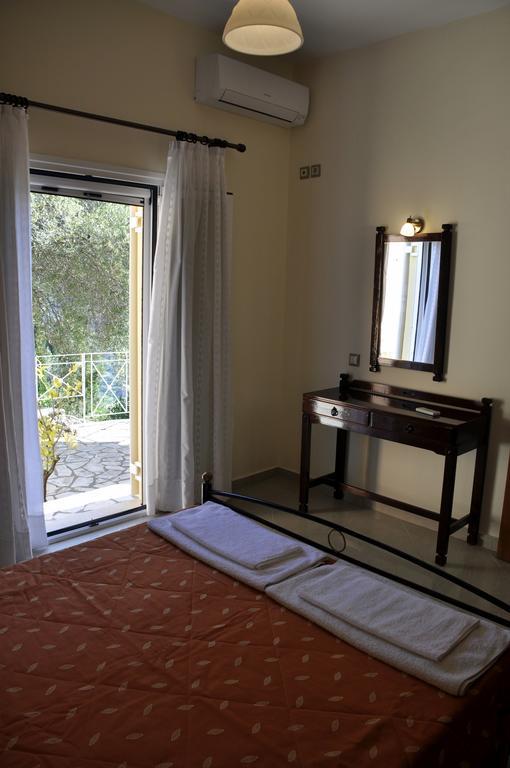 Stella'S Apartments Agios Gordios  Exterior foto